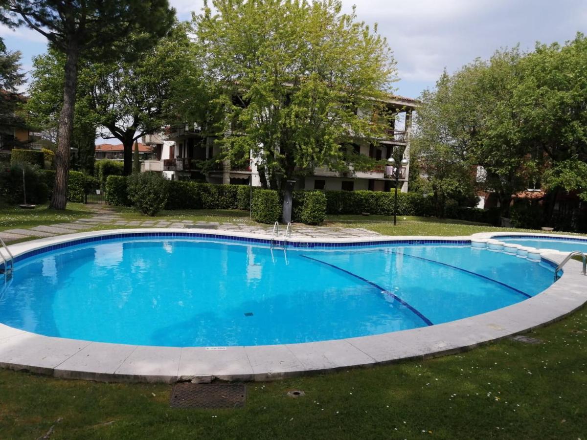 Lucky Apartment 2 Sirmione Esterno foto