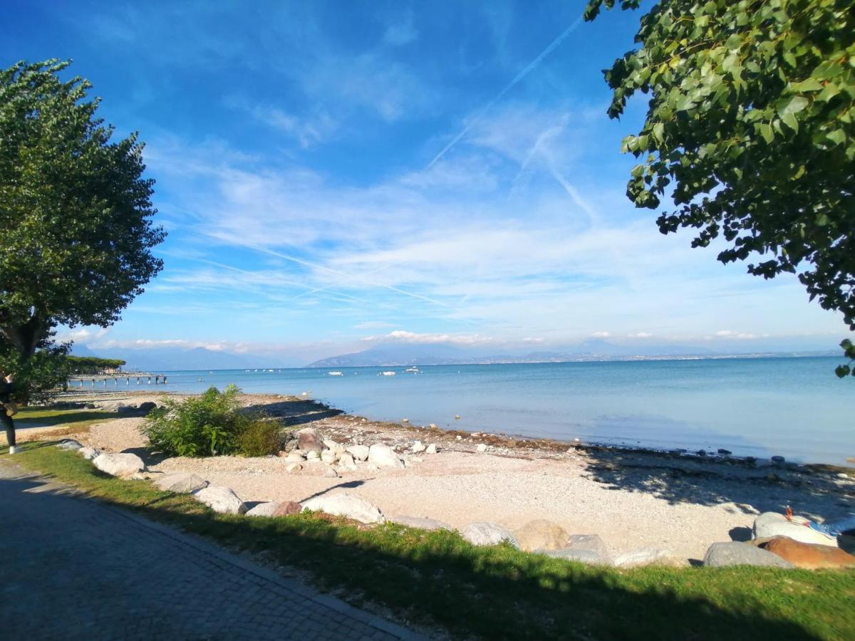 Lucky Apartment 2 Sirmione Esterno foto