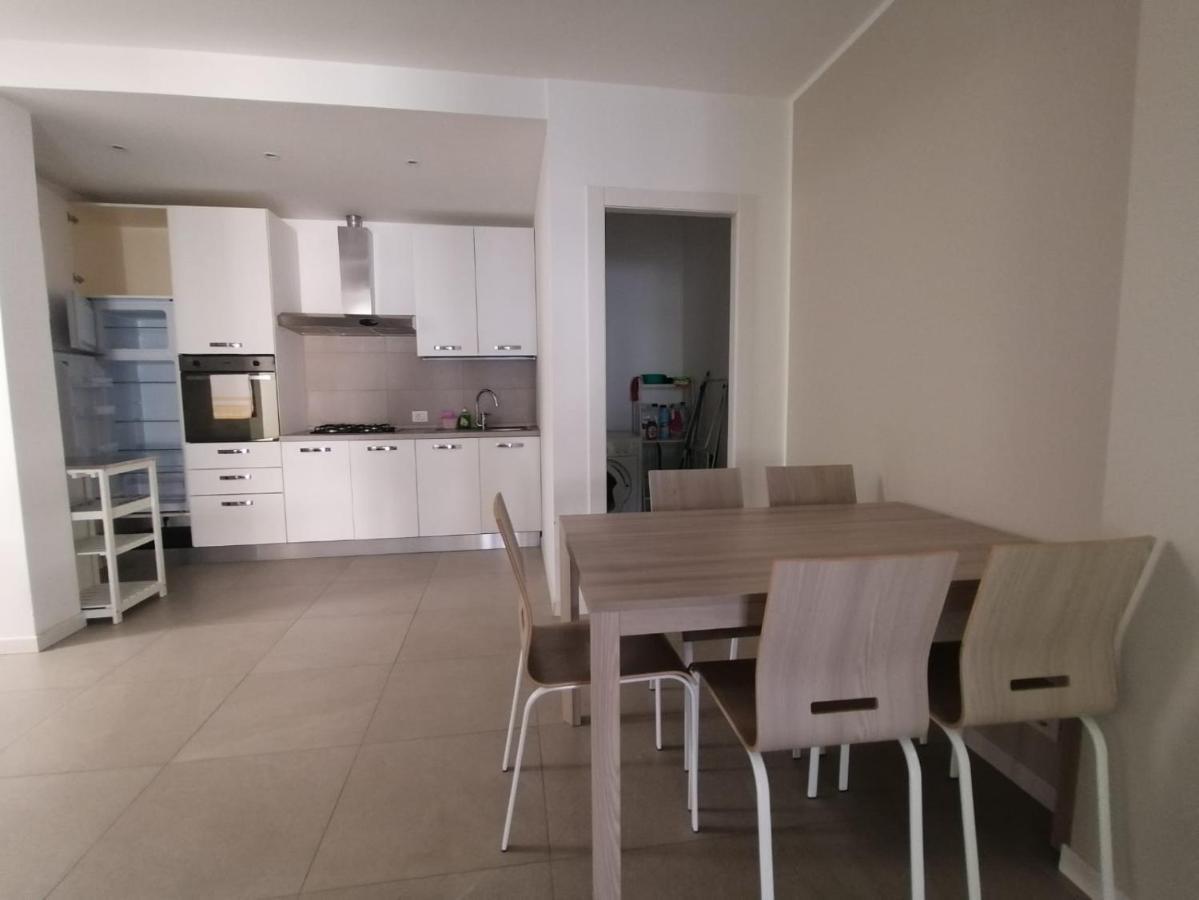 Lucky Apartment 2 Sirmione Esterno foto